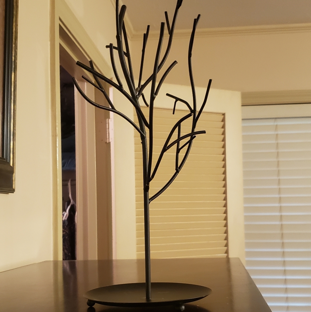 Tree necklace holder